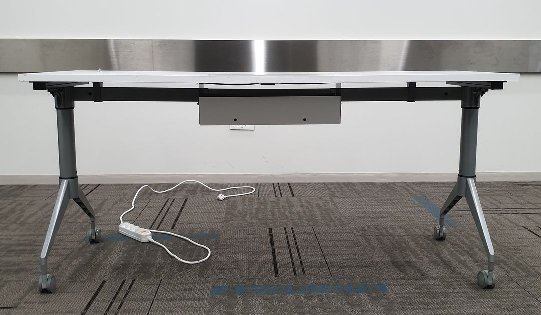 허먼밀러 연수용 테이블 (Herman Miller Training Table) 이미지