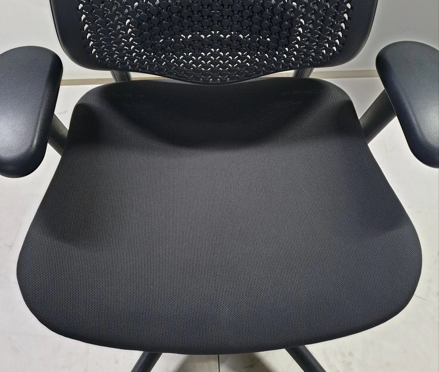 허먼밀러 셀 의자 (HermanMiller Celle Chair) 이미지
