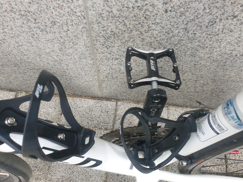 스페셜라이즈드 로드 자전거 구동계,브레이크 105 이미지