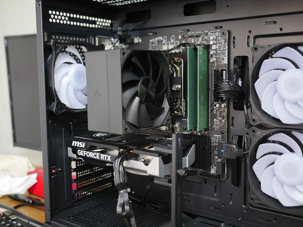 게이밍 PC 본체 라이젠5 7500F 32GB RTX5060 SSD1TB 게임용 컴퓨터 이미지