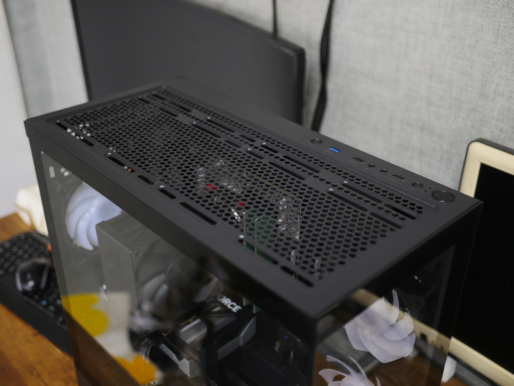 게이밍 PC 본체 라이젠5 7500F 32GB RTX5060 SSD1TB 게임용 컴퓨터 이미지