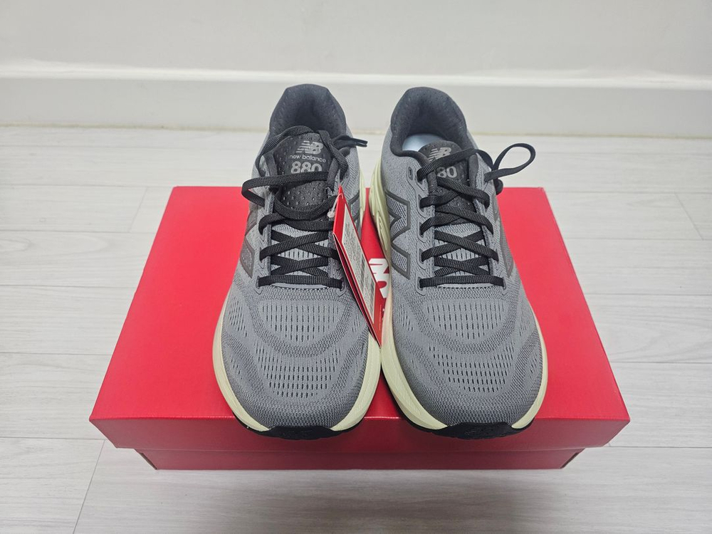 (새제품) 뉴발란스 880 v15 남성 2E, 275 사이즈 판매합니다. 이미지