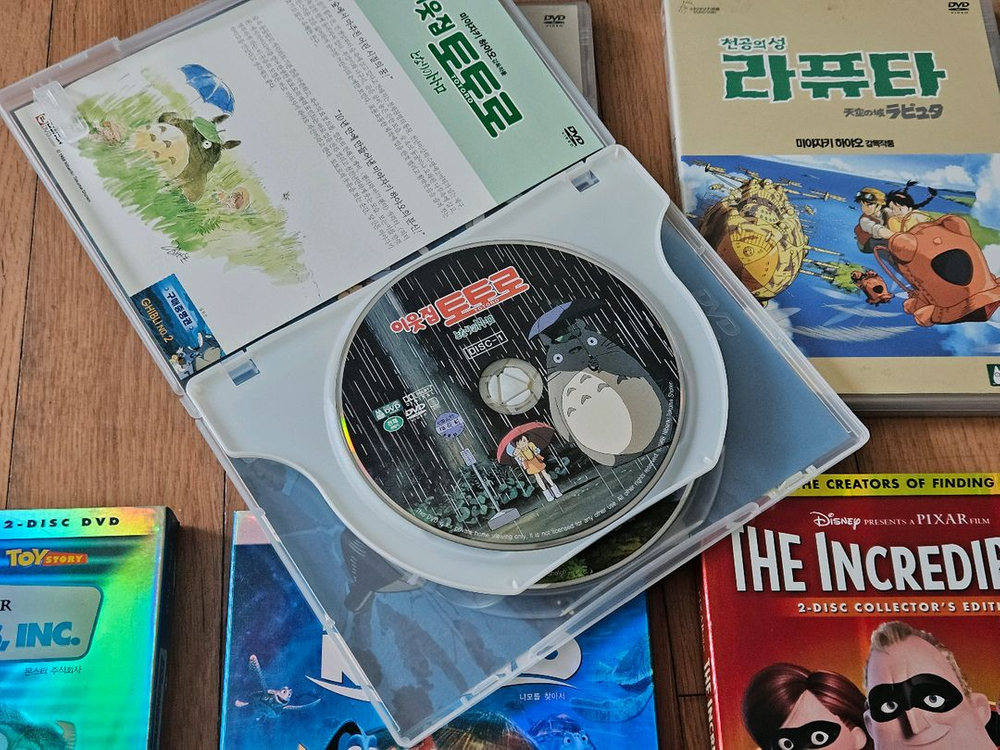 토토로, 라퓨타, 붉은 돼지, 몬스터 주식회사, 니모를 찾아서, 인크레더블 DVD 각 9천원 이미지