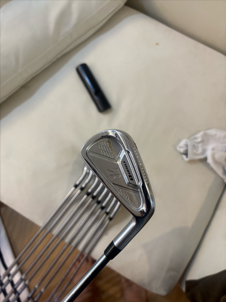 브릿지스톤 v300 6세대 아이언세트 골프채 팝니다. 이미지