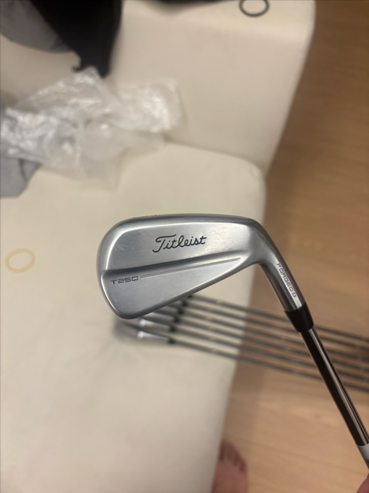 타이틀리스트 T250 4세대 최신형아이언세트 골프채 팝니다. 이미지