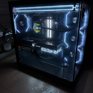 게이밍 pc 반본체 이미지