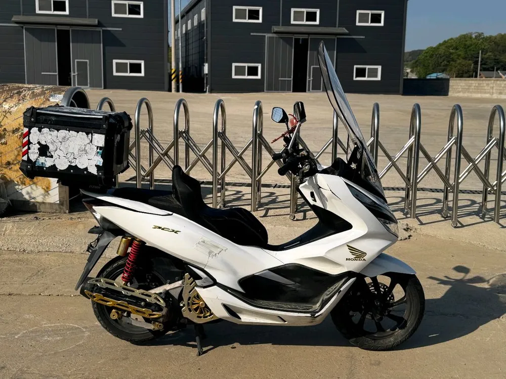 혼다PCX125/20년식/6만키로/120만원/배달세팅 이미지