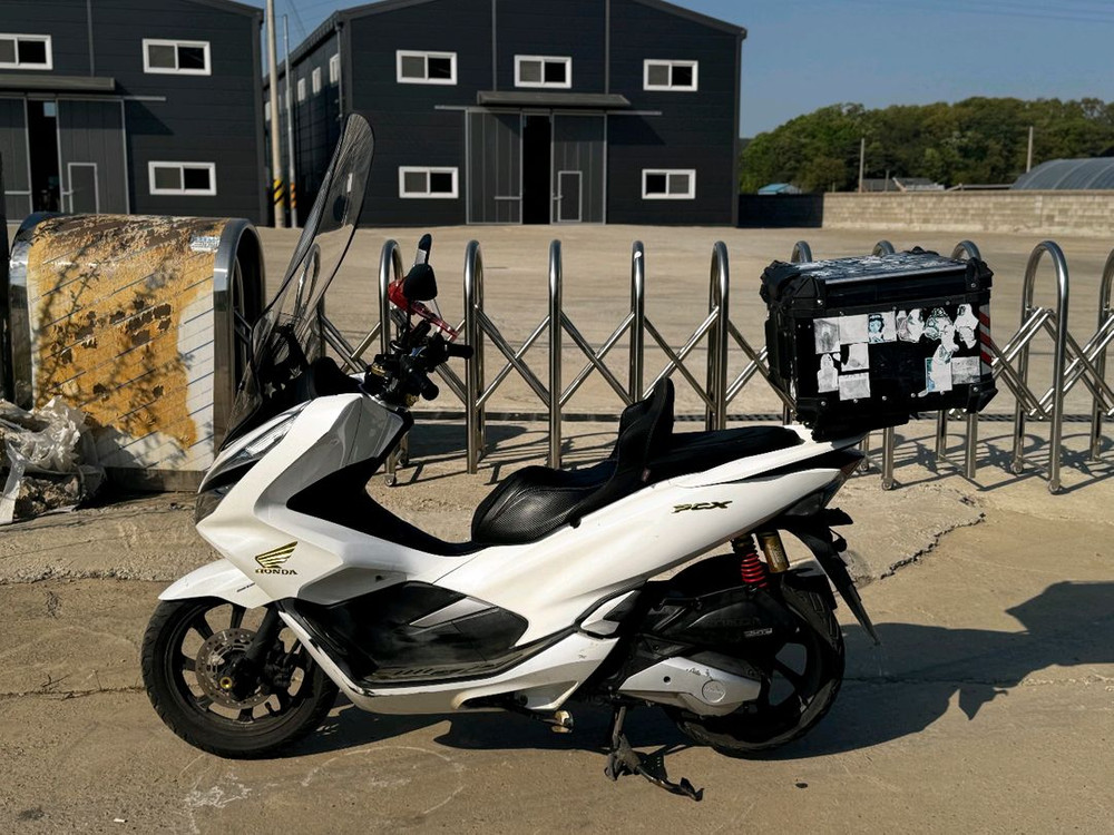 혼다PCX125/20년식/6만키로/120만원/배달세팅 이미지