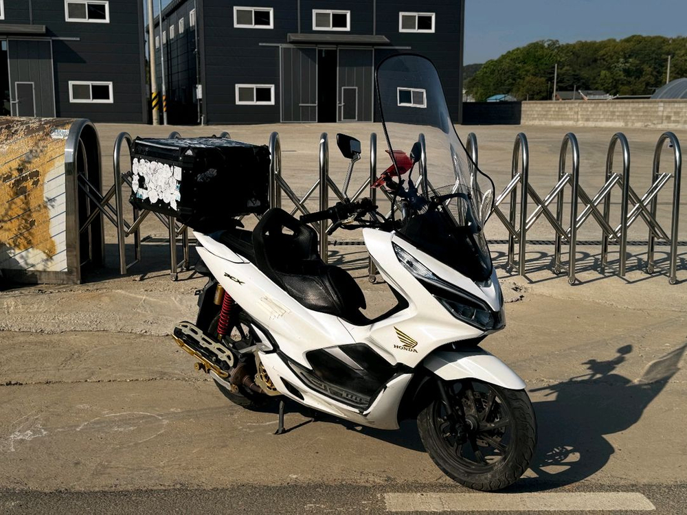 혼다PCX125/20년식/6만키로/120만원/배달세팅 이미지