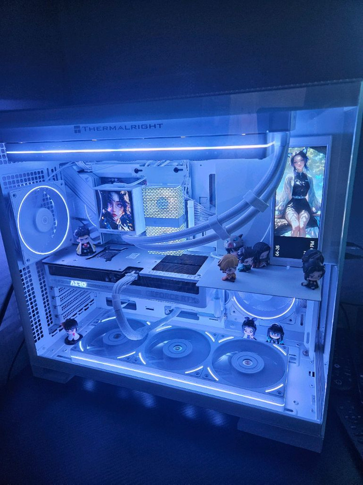 9800X3D 5080 화이트 본체 이미지