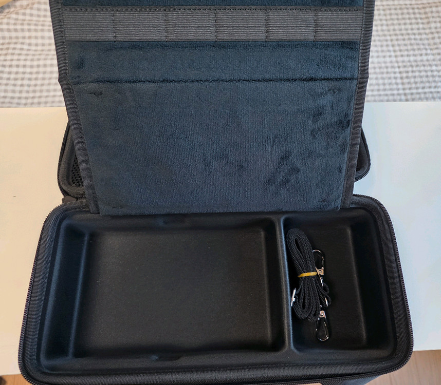 닌텐도 스위치2 올인원 가방 케이스 블랙 이미지