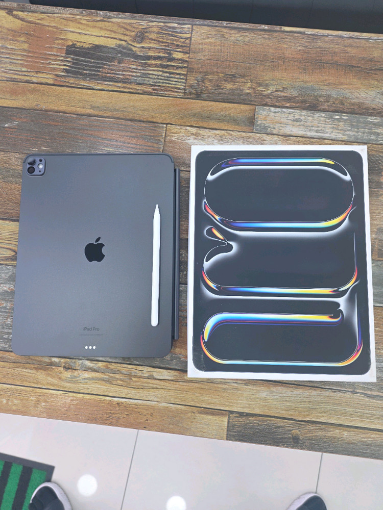 아이패드프로 13인치 1TB wifi 매직키보드 + 정품 펜 이미지