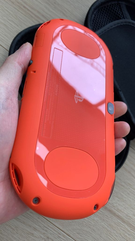 소니 PS Vita 2세대 128GB 비타 2005 비타 2세대 오렌지 팝니다. 이미지