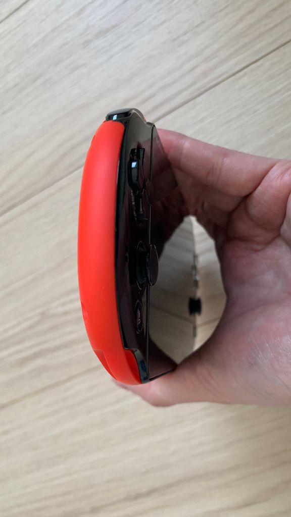 소니 PS비타 PS Vita 2세대 256GB 블랙/레드 컬러 팝니다. 이미지