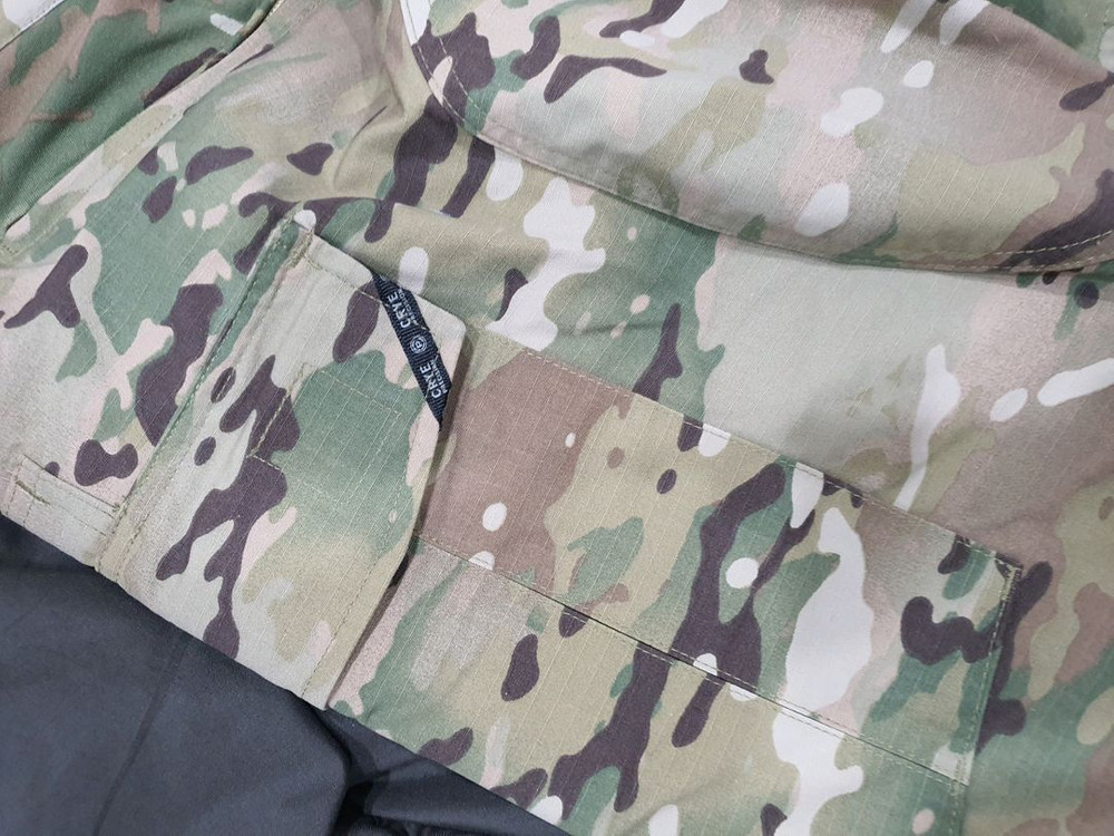 크라이프리시전 멀티캠 전투복 이미지