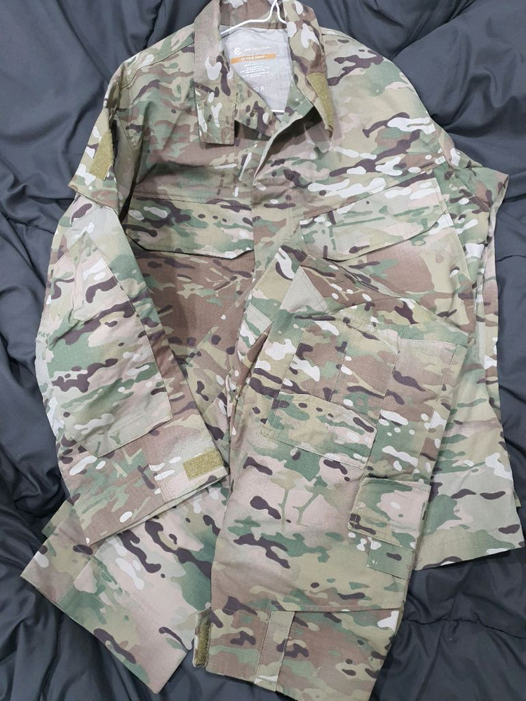 크라이프리시전 멀티캠 전투복 이미지