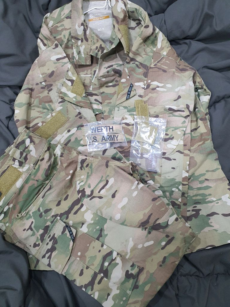 크라이프리시전 멀티캠 전투복 이미지