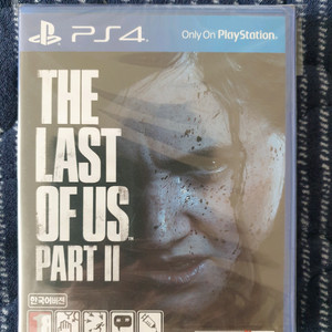 ps4 라스트 오브 어스2 새상품(케이스 비닐 하자있음) 이미지