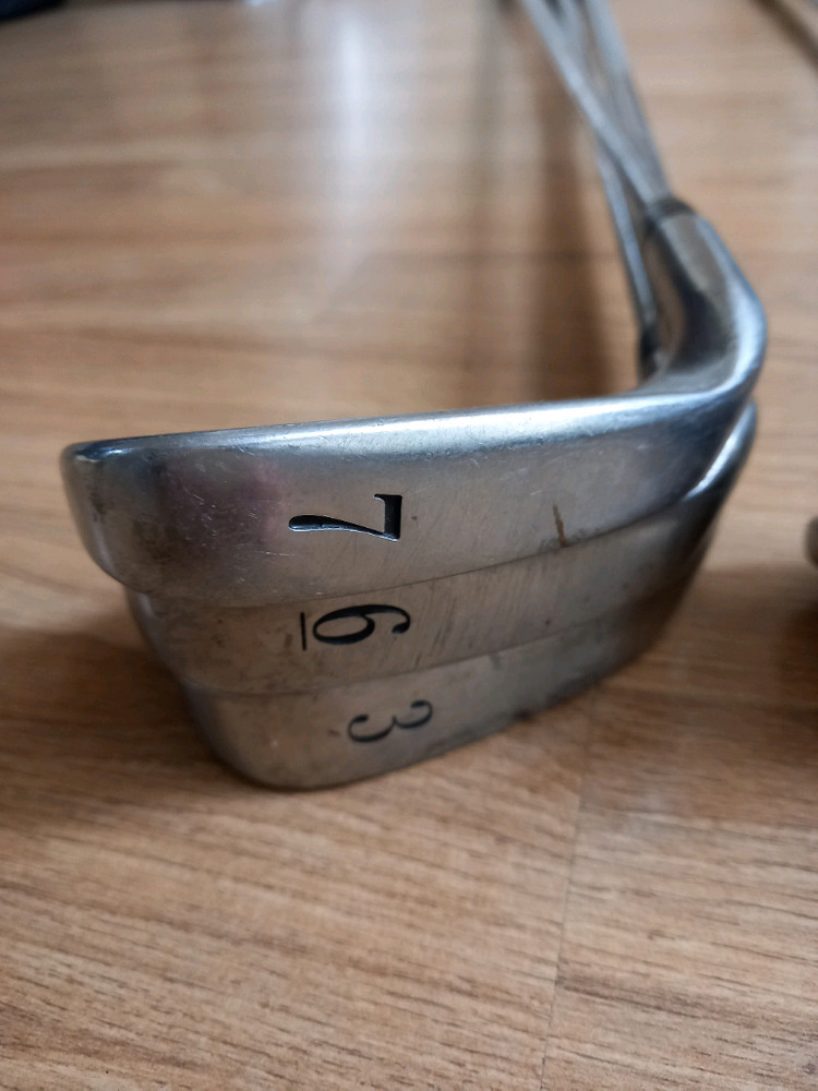 타이틀리스트 골프채 8개 이미지