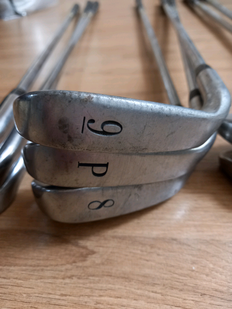 타이틀리스트 골프채 8개 이미지