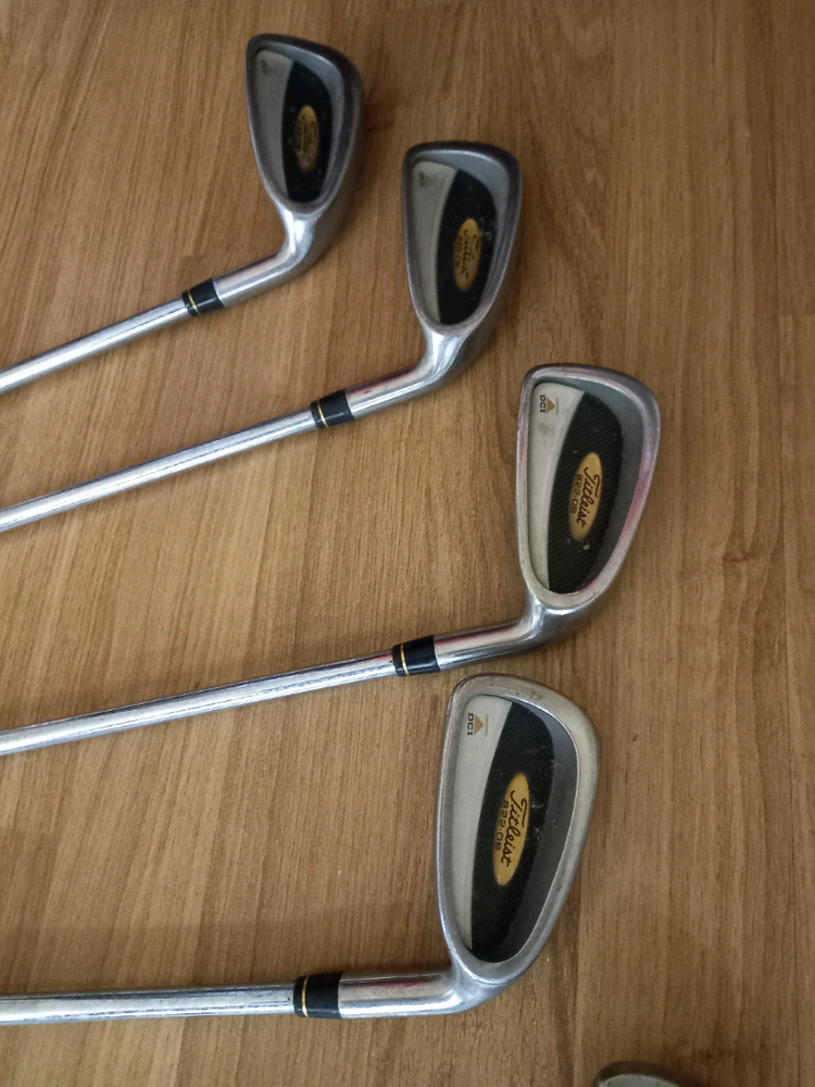 타이틀리스트 골프채 8개 이미지