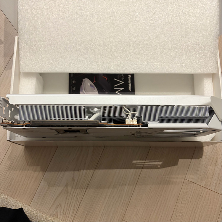 PowerColor 파워칼라 RX 9070XT 헬하운드 화이트 대원씨티에스 파워컬러 이미지