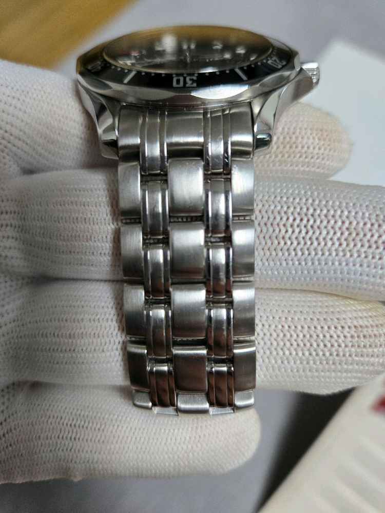 오메가 씨마스터 다이버300 검판 물결쿼츠 41mm 이미지