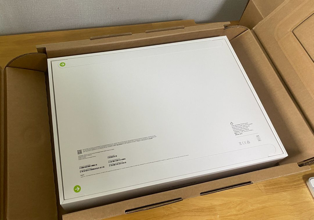 미개봉 맥북프로 m5 16, 48Gb, 1Tb 영문키 옵션 이미지