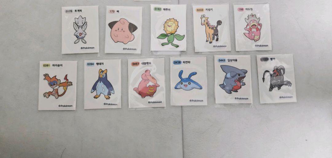 한화 수리 띠부씰, 빽다방 짱구 띠부씰, KBO 크보 띠부씰 판매 이미지