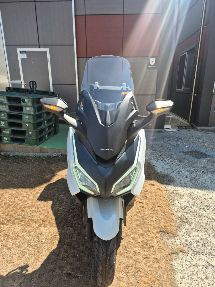 포르자350 25년 2만km 판매하고있습니다 이미지