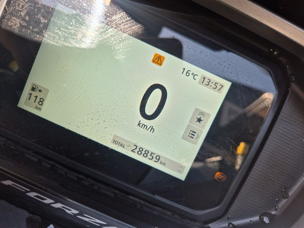 포르자350 25년 2만km 판매하고있습니다 이미지