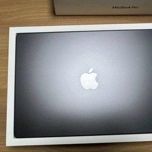 맥북프로 m4 14인치 이미지