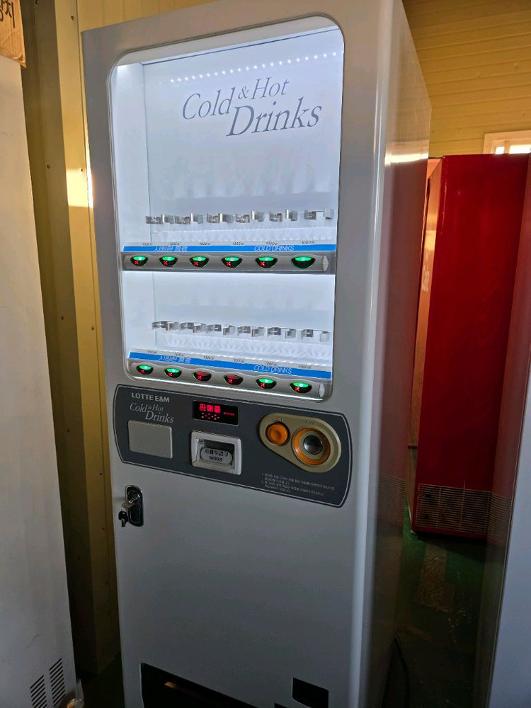 중고멀티자판기 LVM483SRL 중고음로수페트자판기.무인카페자판기 이미지