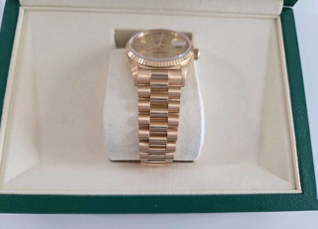 롤렉스 데이데이트 18238 금통 판맷잡니다 이미지