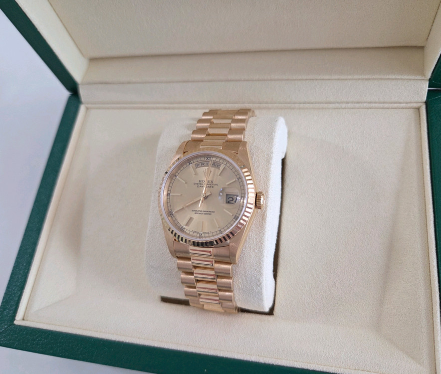 롤렉스 데이데이트 18238 금통 판맷잡니다 이미지