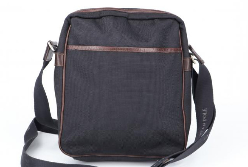 빈폴 크로스백 이미지