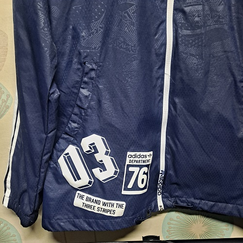 아디다스 오리지널 로고 바람막이 점퍼 이미지