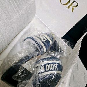 디올 뮬 슬리퍼 디올샌들 이미지