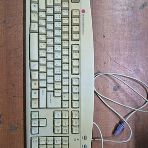 LGK-3000plus ps2방식 키보드 이미지