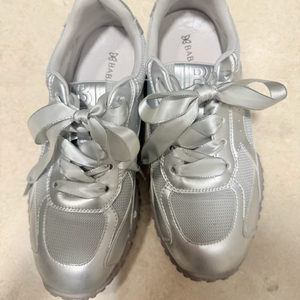 바바라 운동화 240 이미지