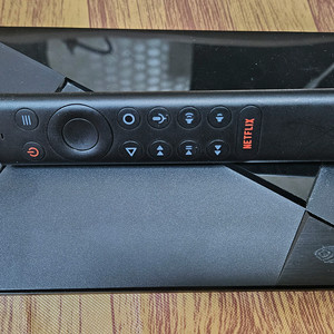 쉴드 TV SHIELD TV 1세대+3세대 리모컨 이미지