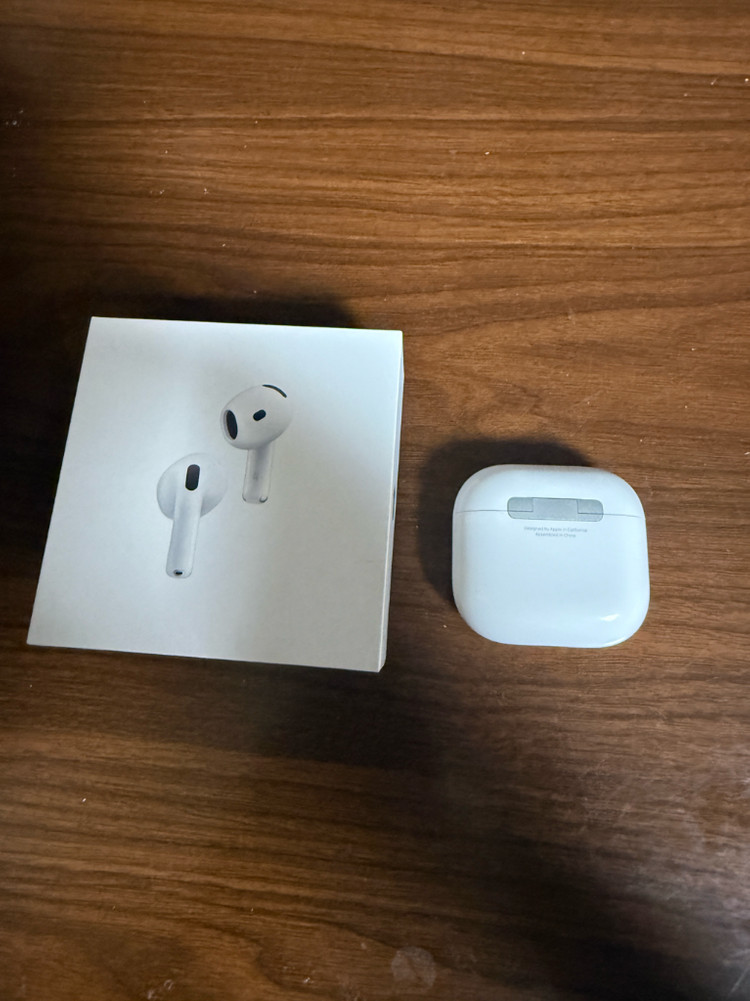 apple airpod 4세대 에어팟 4세대 노이즈캔슬링 팝니다 이미지