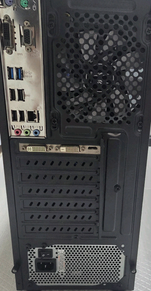 사무용 컴퓨터 데스크탑 간단한 게임용 PC 업무용 PC 주식용 컴퓨터 이미지