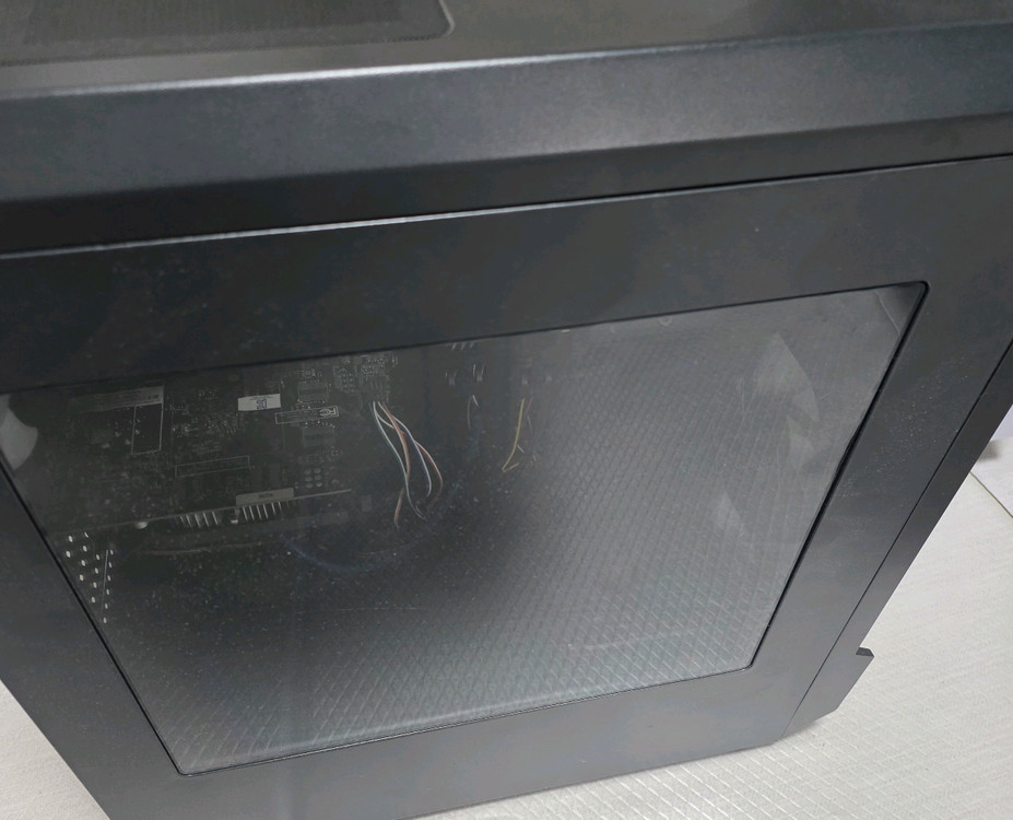 사무용 컴퓨터 데스크탑 간단한 게임용 PC 업무용 PC 주식용 컴퓨터 이미지