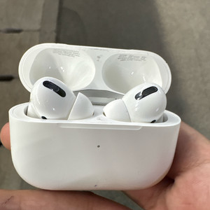 에어팟 프로 1세대 이미지