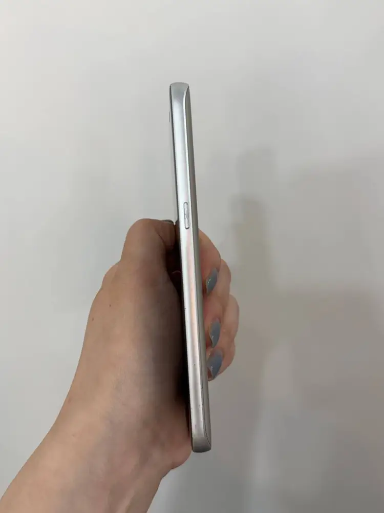 갤럭시S7 실버 32GB Y1744 이미지