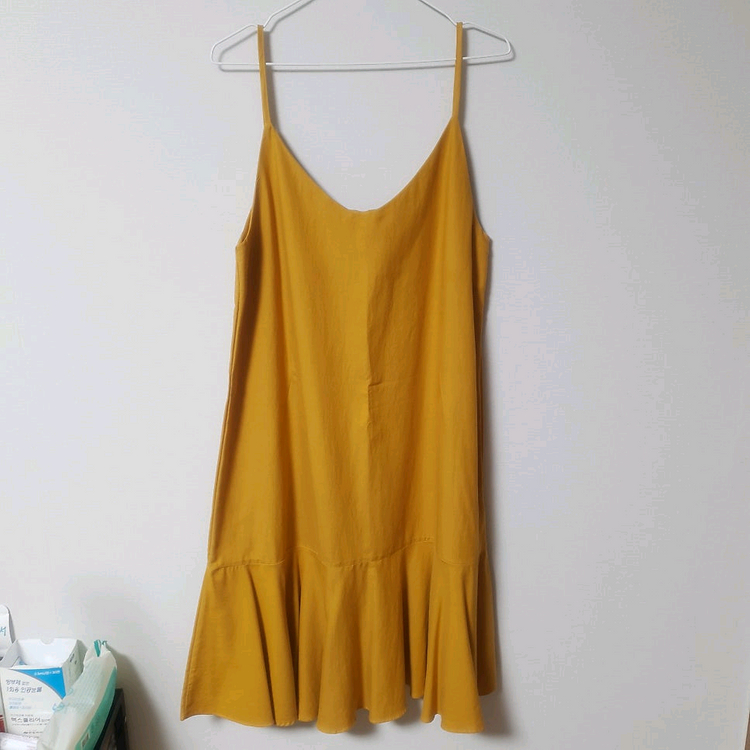 새상품) 플라스틱 아일랜드 뷔스티에 프릴 원피스 레이어드 나시 / 케이클럽 디어먼트 핫핑 리리앤코 공구우먼 이미지