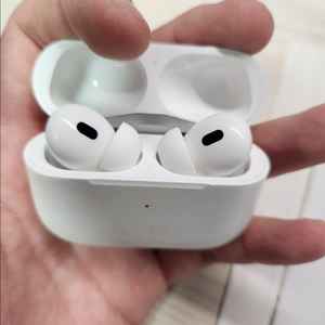 에어팟 프로 2세대 이미지