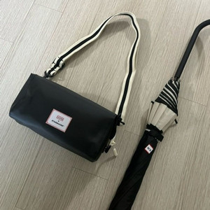 스타벅스 x 헌터 콜라보 파우치, 장우산 이미지