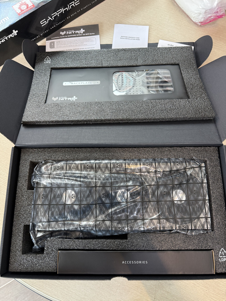 사파이어 RX 9070XT 니트로+ 이미지